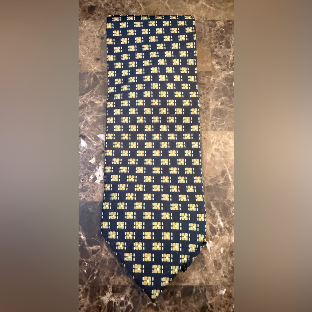 Giorgio Armani. Navy & Gold Silk Tie.